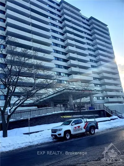 40 LANDRY Street 309, Vanier and Kingsview Park, ON K1L 8K4