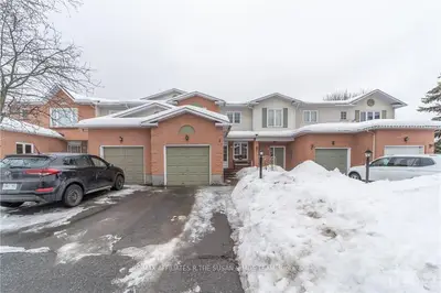 6 RAVENSCROFT Court, Stittsville - Munster - Richmond, ON K2S 1R3