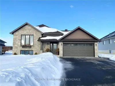 78 MILLE ROCHES Road, South Stormont, ON K0C 1P0
