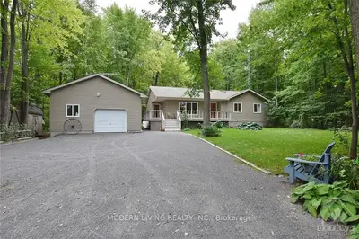 3605 RIVER Road, Greely - Metcalfe - Osgoode - Vernon and Area, ON K4M 1B4