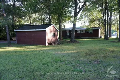 1012 BAYVIEW Drive, Constance Bay - Dunrobin - Kilmaurs - Woodlawn, ON K0A 3M0