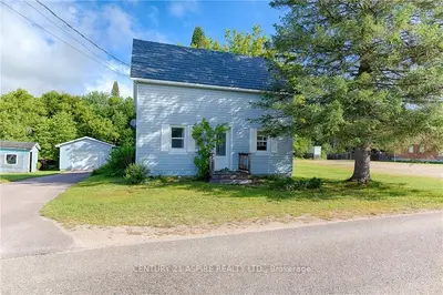 60 MAIN Street, Laurentian Hills, ON K0J 1J0