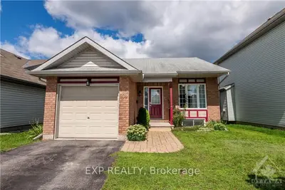 504 VINTAGE Lane, Hunt Club - Windsor Park Village and Area, ON K1V 0N4