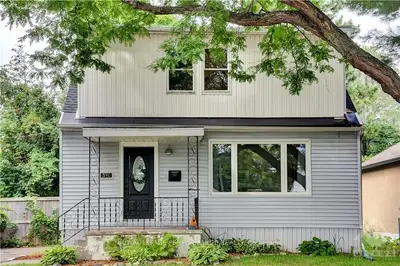 390 DOLLARD Street, Vanier and Kingsview Park, ON K1L 7B3