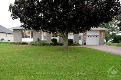 1122 ST AUGUSTIN Street, Russell, ON K0A 1W0