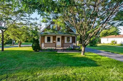 2591 OLD MONTREAL Road, Orleans - Cumberland and Area, ON K4C 1A2