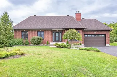 204 SOPHIE Street, Clarence-Rockland, ON K4K 1K7