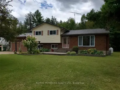567 AIRPORT Road, Petawawa, ON K8A 6W7