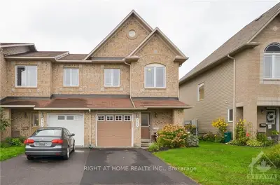 142 SILVERMOON Crescent, Orleans - Cumberland and Area, ON K4A 0P5