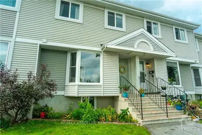 8 MCDERMOT Court, Kanata, ON K2L 3T9