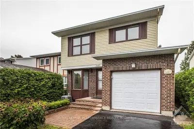 1047 ARROWHEAD Place, Orleans - Convent Glen and Area, ON K1C 2S5