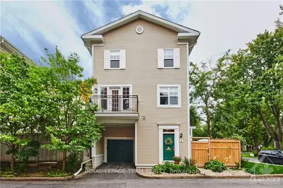2 SHEBA, Manor Park - Cardinal Glen and Area, ON K1K 4K8