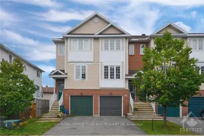 111 WHARHOL, Bells Corners and South to Fallowfield, ON K2H 1G7