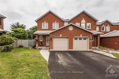 22 Hendrie Court, Kanata, ON K2L 4A4