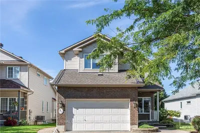 913 COMO Crescent, Orleans - Cumberland and Area, ON K4A 4A4