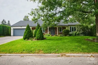 744 LUDGATE Court, Beacon Hill North - South and Area, ON K1J 8L1