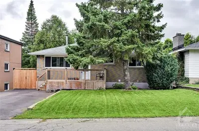 706 ROANOKE Street, Overbrook - Castleheights and Area, ON K1K 2G4