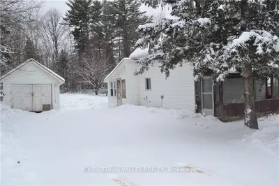40537 HIGHWAY 41, Laurentian Valley, ON K8A 6W5