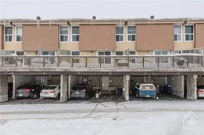 3415 UPLANDS Drive 36, Hunt Club - Windsor Park Village and Area, ON K1V 9N3