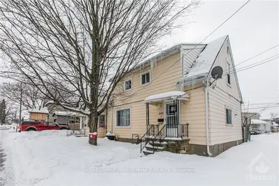 204 DAGMAR Avenue, Vanier and Kingsview Park, ON K1L 5S9