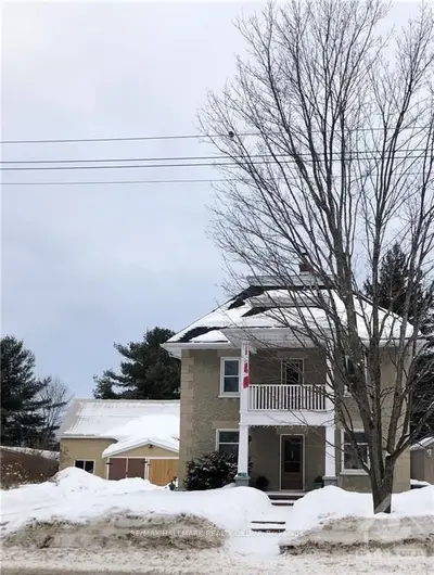 1715 BEACHBURG Road, Whitewater Region, ON K0J 1C0
