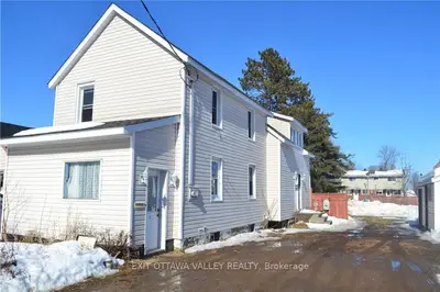 633 HAMILTON Street, Laurentian Valley, ON K8A 6P7