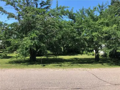 500 CATHERINE Street, Pembroke, ON K8A 1W3