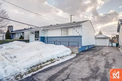 1326 AVENUE Q Street, Alta Vista and Area, ON K1G 0B6