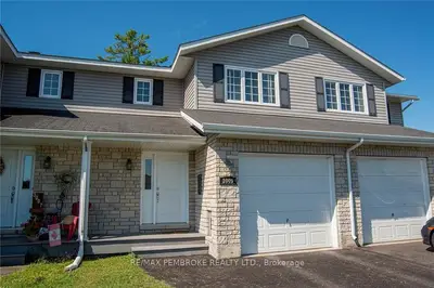 3009 SANDSTONE Crescent, Petawawa, ON K8H 0B2