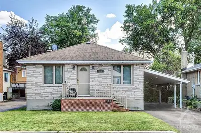 304 ST DENIS Street, Vanier and Kingsview Park, ON K1L 5J3