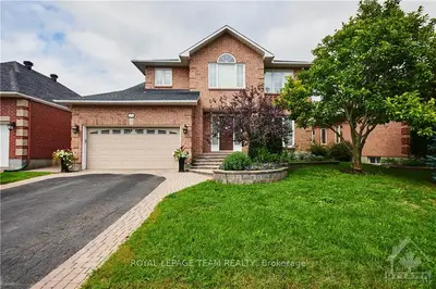 2373 KENDRON Lane, Hunt Club - Windsor Park Village and Area, ON K1V 0Z2
