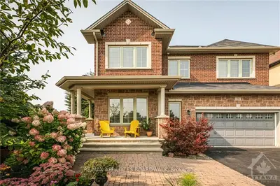 596 KOCHAR Drive, Mooneys Bay - Carleton Heights and Area, ON K2C 4J5