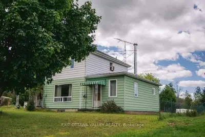 2445 Simpson Pit Road, Killaloe, Hagarty and Richards, ON K0J 2J0
