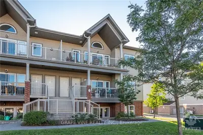 769 CEDAR CREEK Drive D, Blossom Park - Airport and Area, ON K1T 0B3