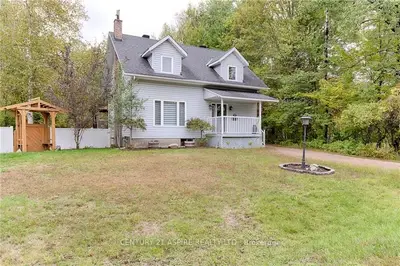 27 BRIAN Street, Laurentian Valley, ON K8A 7S5