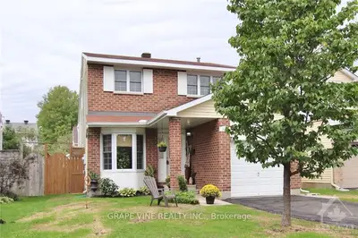 949 LAWNSBERRY Drive, Orleans - Cumberland and Area, ON K1E 1Y2