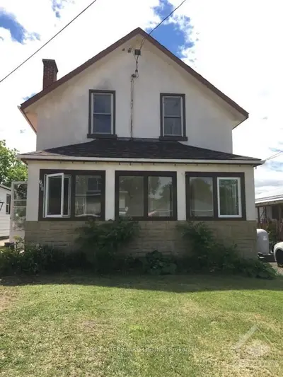 760-768 SIXTH Street, Renfrew, ON K7V 1E6