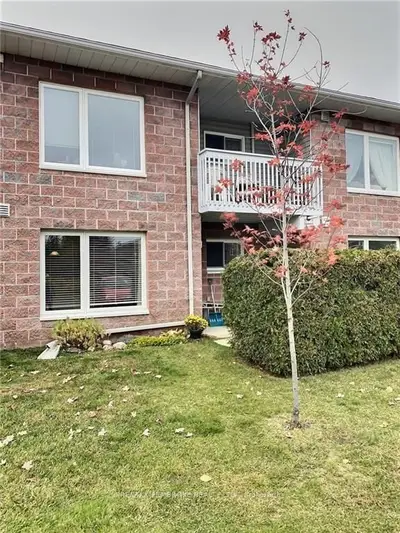 1 CRANDALL Street 102, Pembroke, ON K8A 8M6