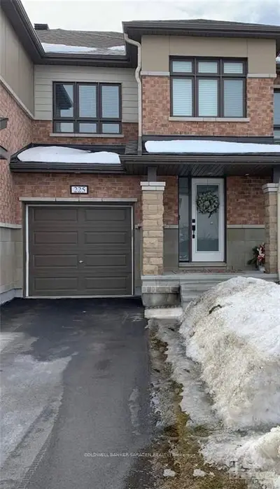 225 HARTSMERE Drive, Stittsville - Munster - Richmond, ON K2S 0X8