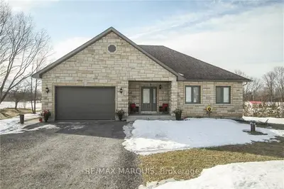 17156 VALADE Road, South Stormont, ON K0C 2A0