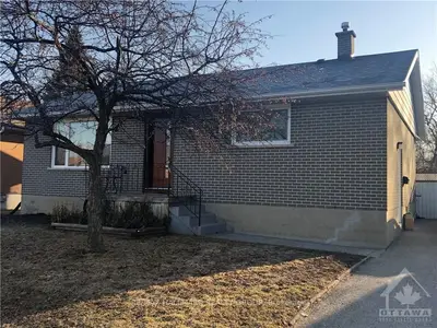 11 STANLEY Crescent, Brockville, ON K6V 2S9