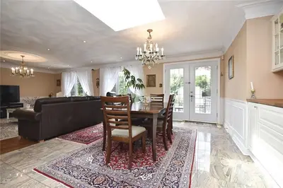 1059 STORMONT Street, Mooneys Bay - Carleton Heights and Area, ON K2C 0N1
