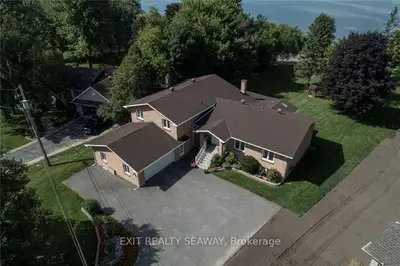 16014 LAKESIDE Drive, South Stormont, ON K0C 1P0