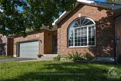 3548 WYMAN Crescent, Hunt Club - Windsor Park Village and Area, ON K1V 0Z1