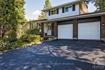 19 CONDUCTOR Avenue, Stittsville - Munster - Richmond, ON K2S 1C4