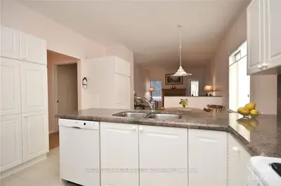 915 COMO Crescent, Orleans - Cumberland and Area, ON K4A 4A4