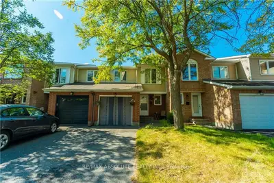 138 GLADECREST Court, South of Baseline to Knoxdale, ON K2H 9J7
