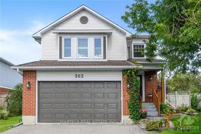 562 POCONO Crescent, Orleans - Cumberland and Area, ON K4A 3J6