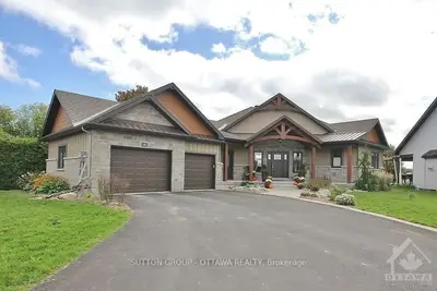 141 DES PINS Street, Russell, ON K4R 0B9