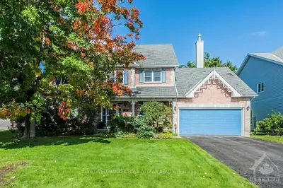 33 SHIPLEY Crescent, Stittsville - Munster - Richmond, ON K2S 1R2